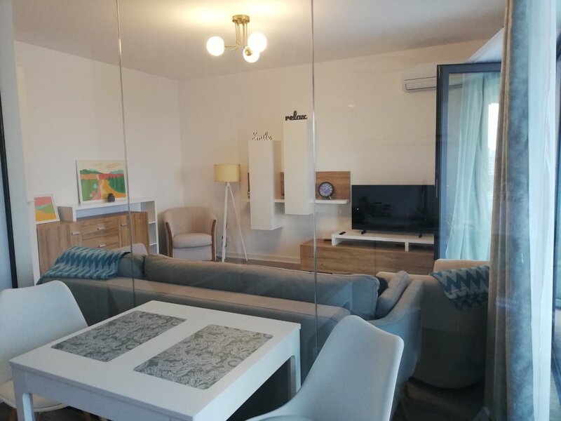 AVIATIEI - APT 2 CAMERE DE INCHIRIAT PARCARE INCLUSA - CLOUD 9